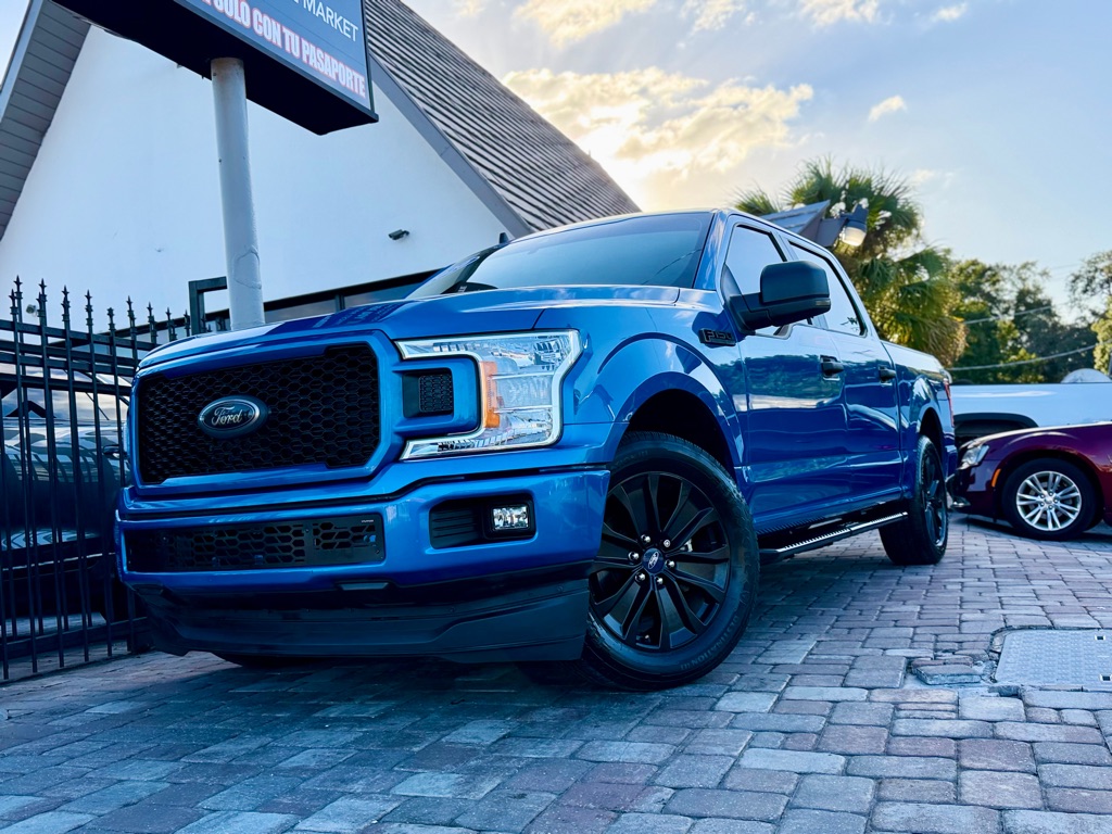 Photo 2 of this FORD F150