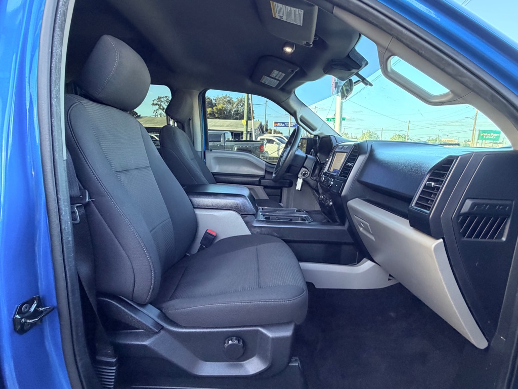 Photo 25 of this FORD F150