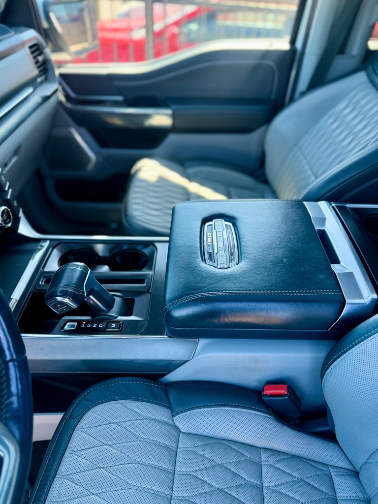 Photo 8 of this FORD F150 LIMITED