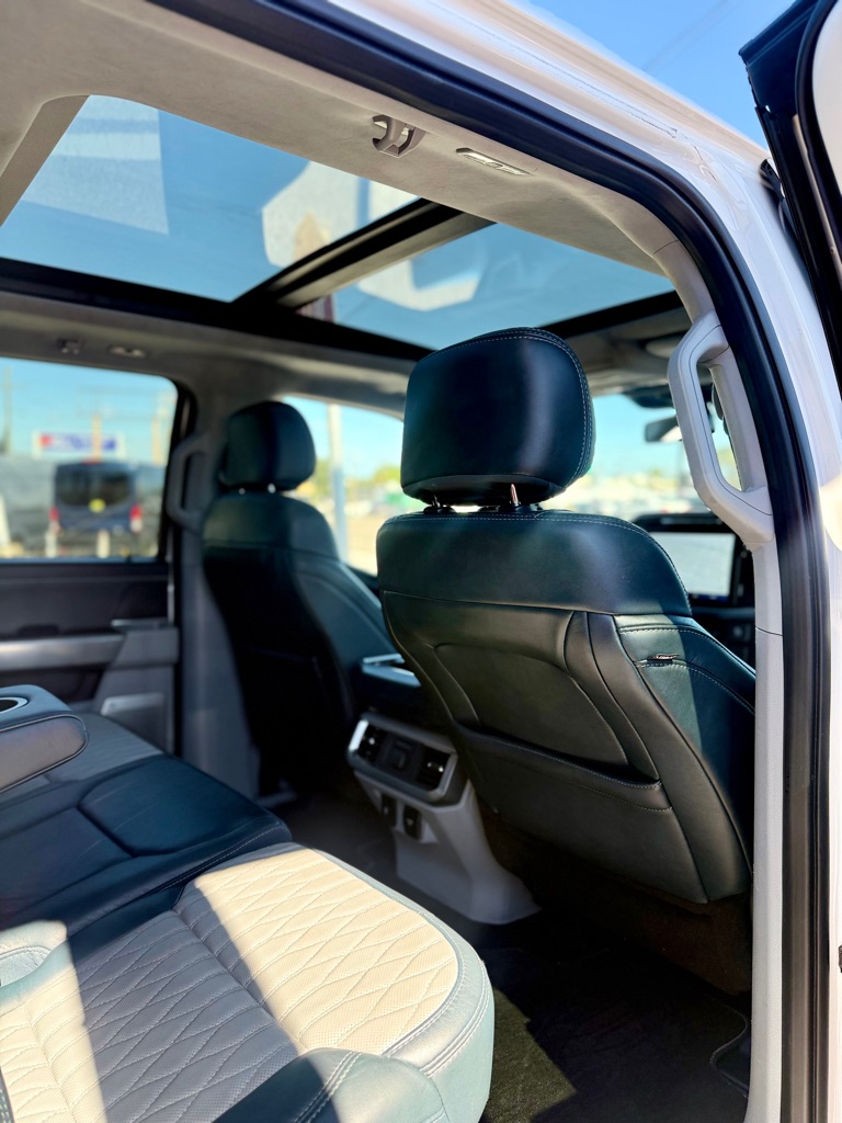 Photo 9 of this FORD F150 LIMITED