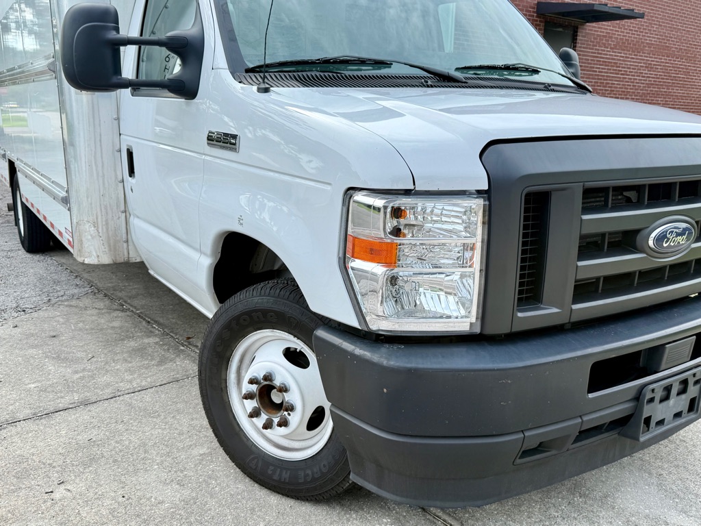 Photo 22 of this FORD ECONOLINE