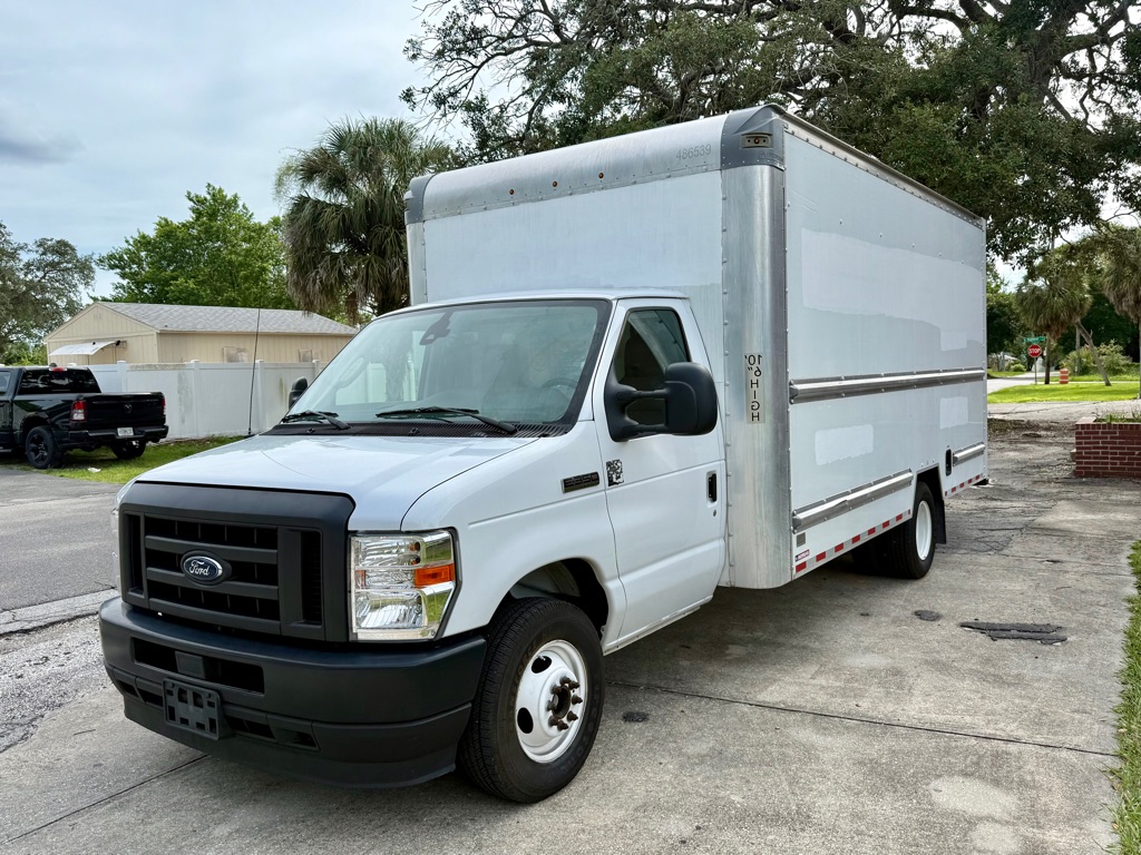 Photo 2 of this FORD ECONOLINE