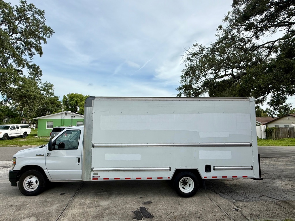 Photo 12 of this FORD ECONOLINE