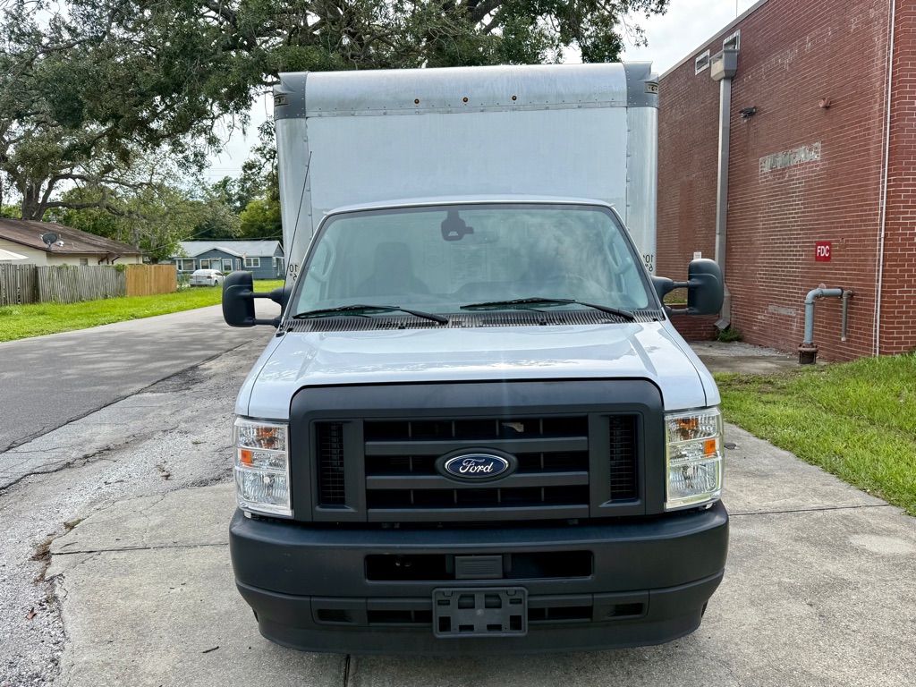Photo 3 of this FORD ECONOLINE