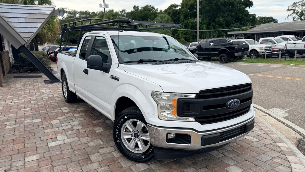 Photo 5 of this FORD F150