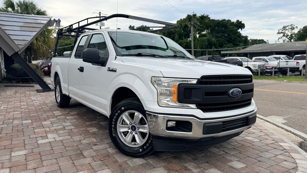 Photo 2 of this FORD F150