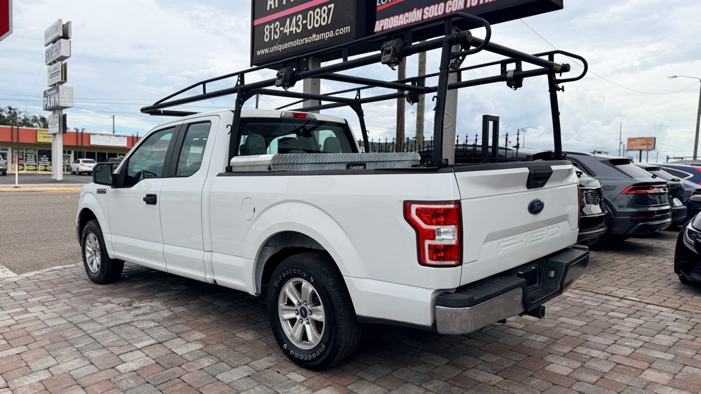 Photo 10 of this FORD F150