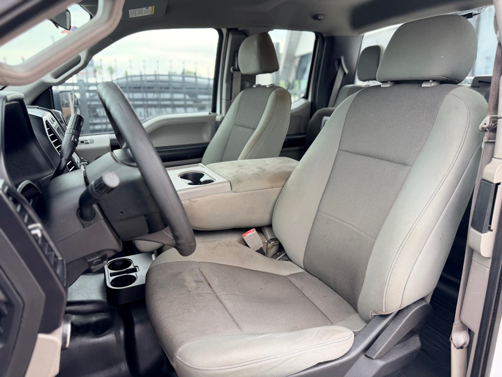 Photo 20 of this FORD F150