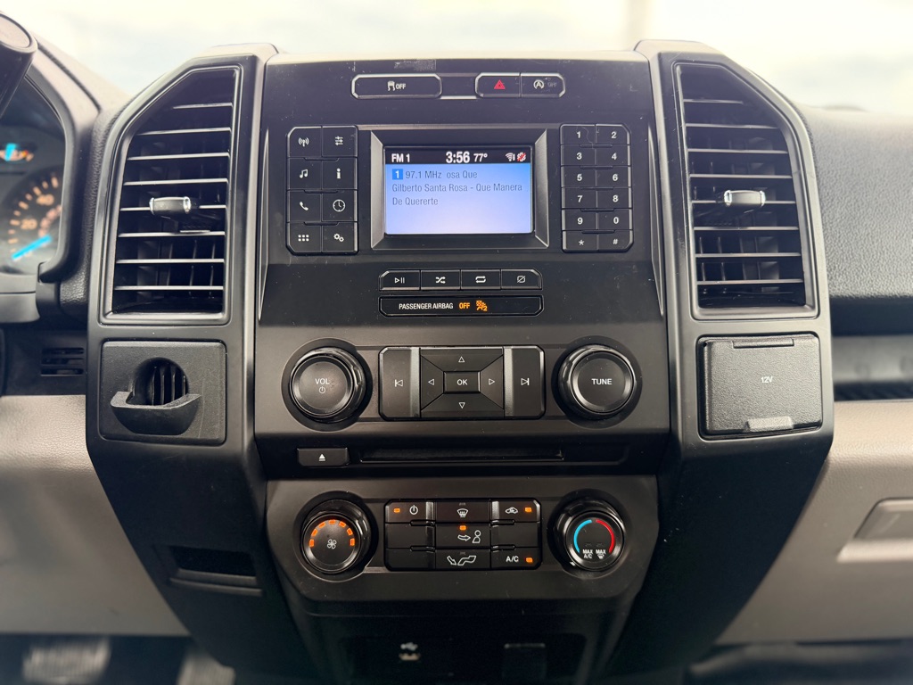 Photo 26 of this FORD F150