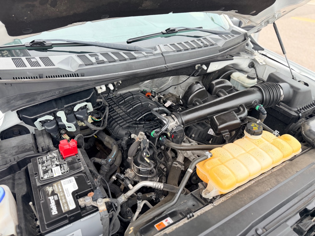 Photo 28 of this FORD F150