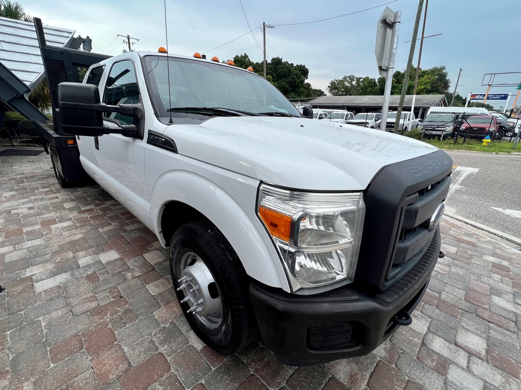 Photo 3 of this FORD F350