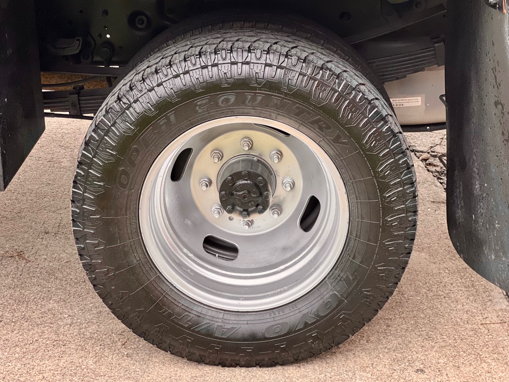 Photo 45 of this FORD F350