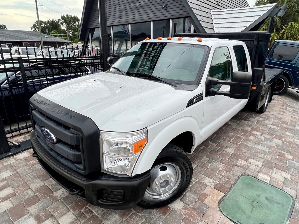 Photo 29 of this FORD F350