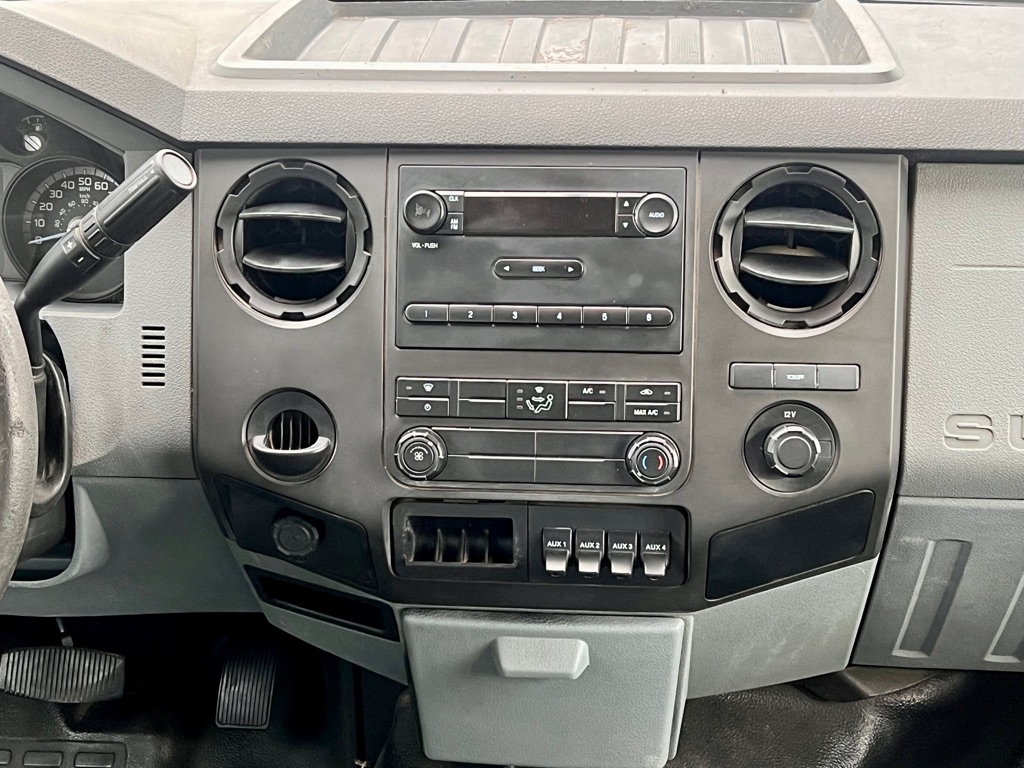 Photo 16 of this FORD F350