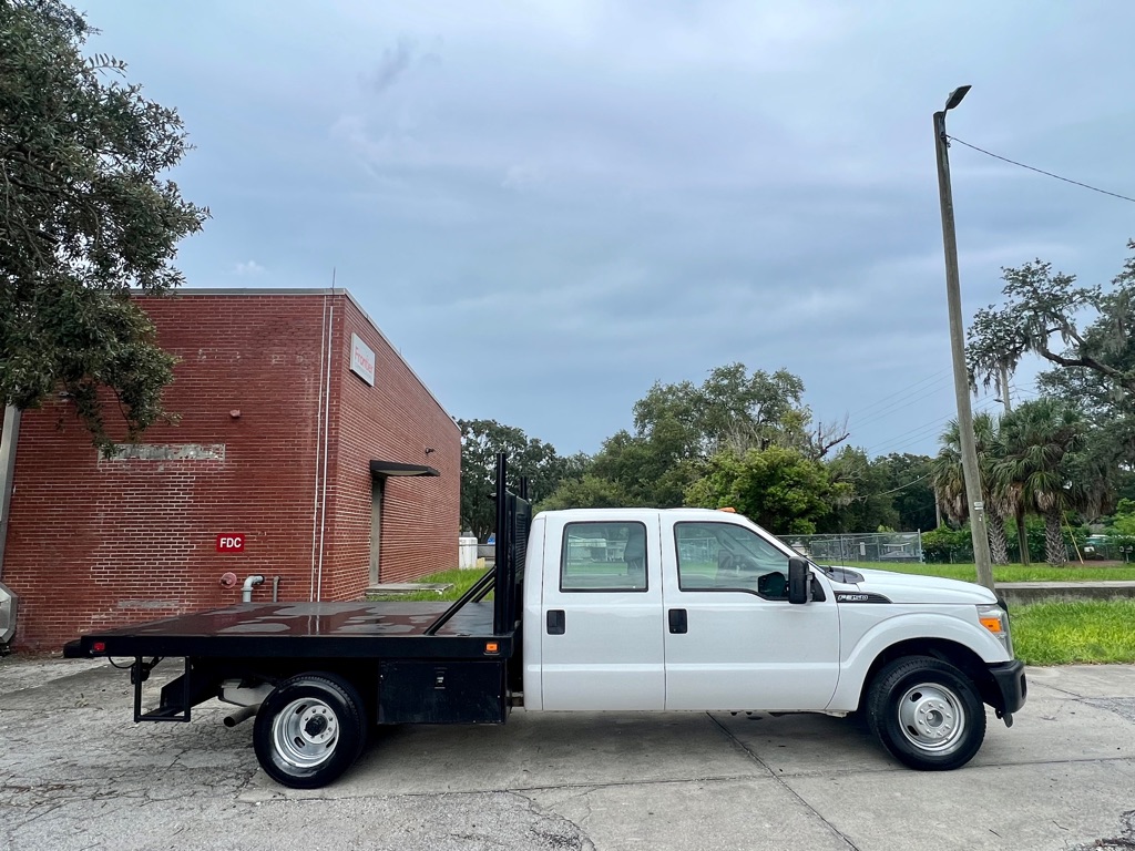 Photo 40 of this FORD F350