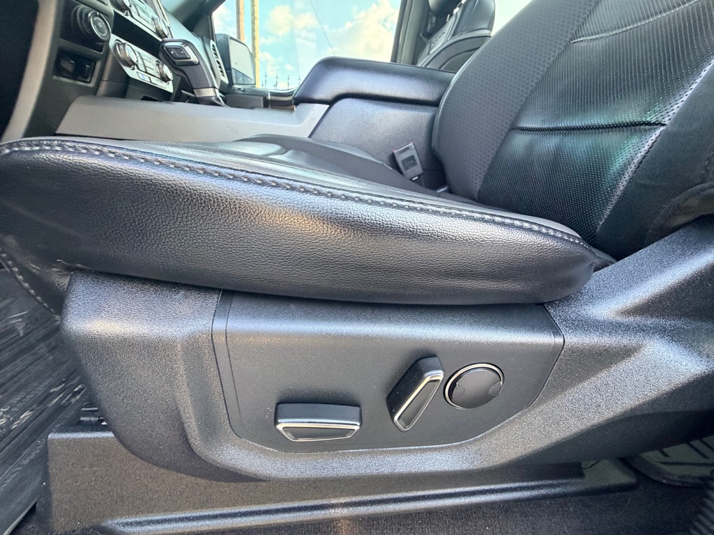 Photo 29 of this FORD F150