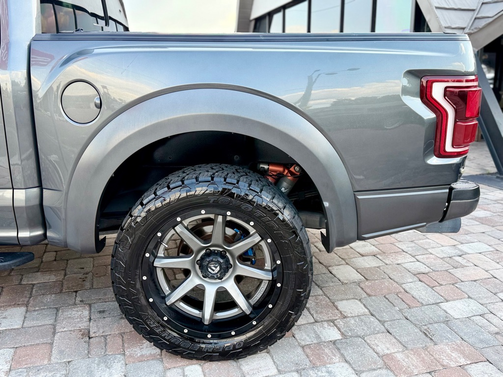 Photo 10 of this FORD F150