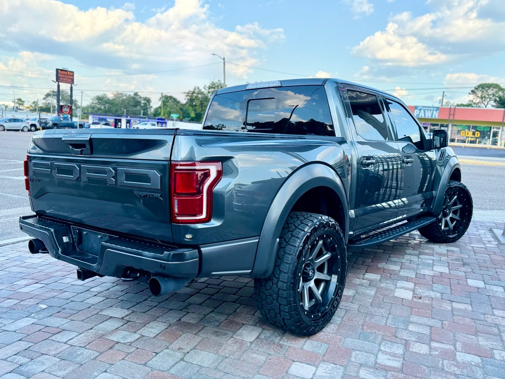 Photo 25 of this FORD F150