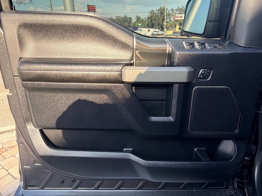 Photo 28 of this FORD F150