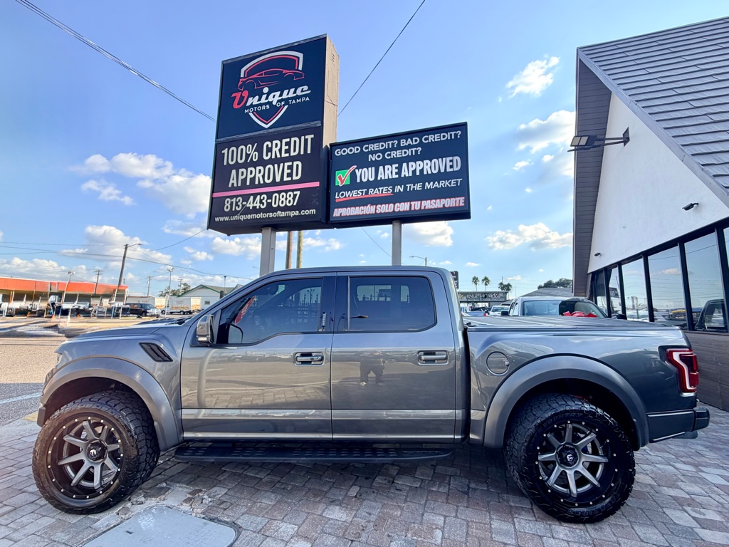 Photo 27 of this FORD F150