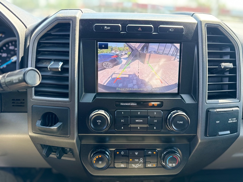 Photo 12 of this FORD F250