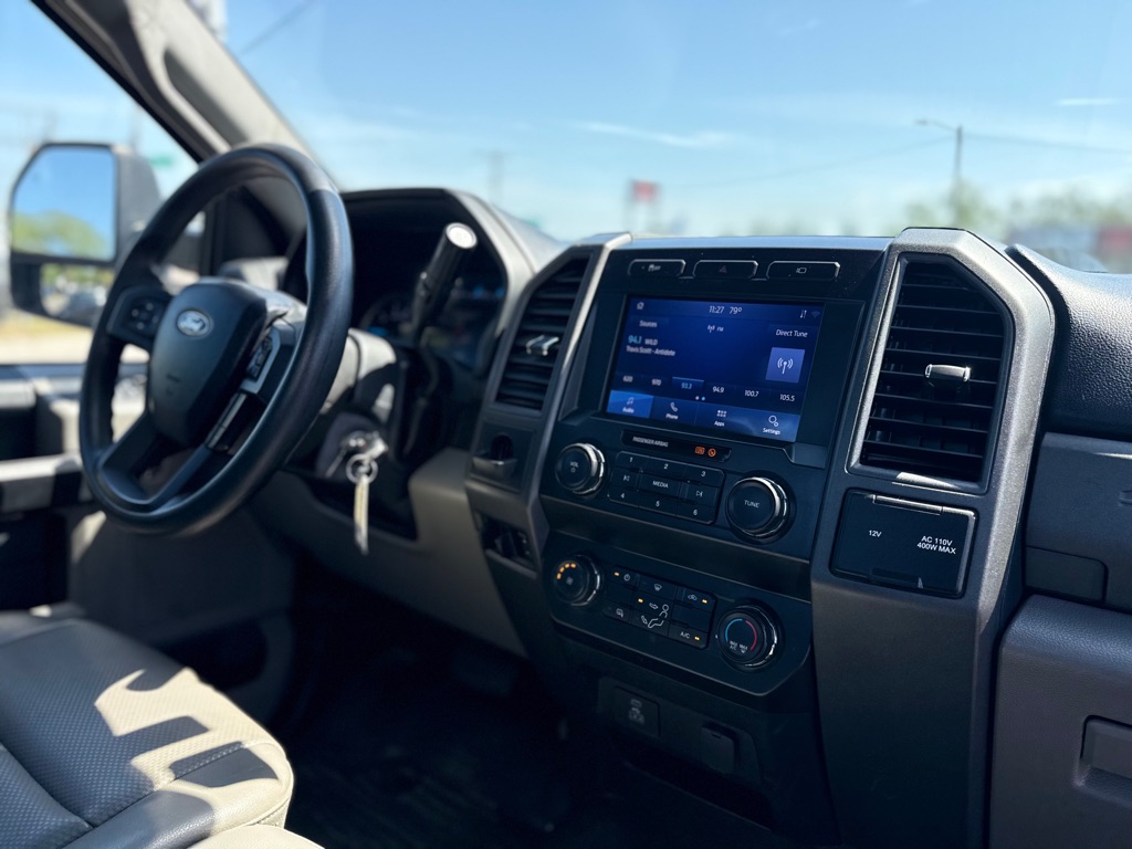 Photo 17 of this FORD F250