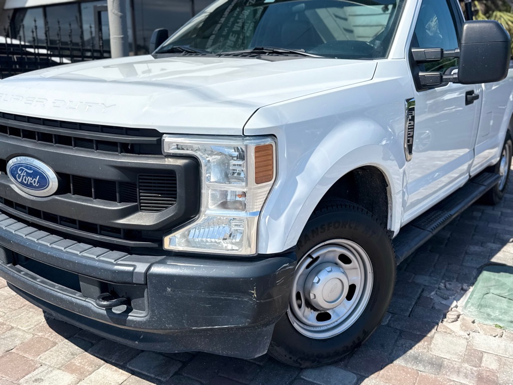Photo 18 of this FORD F250