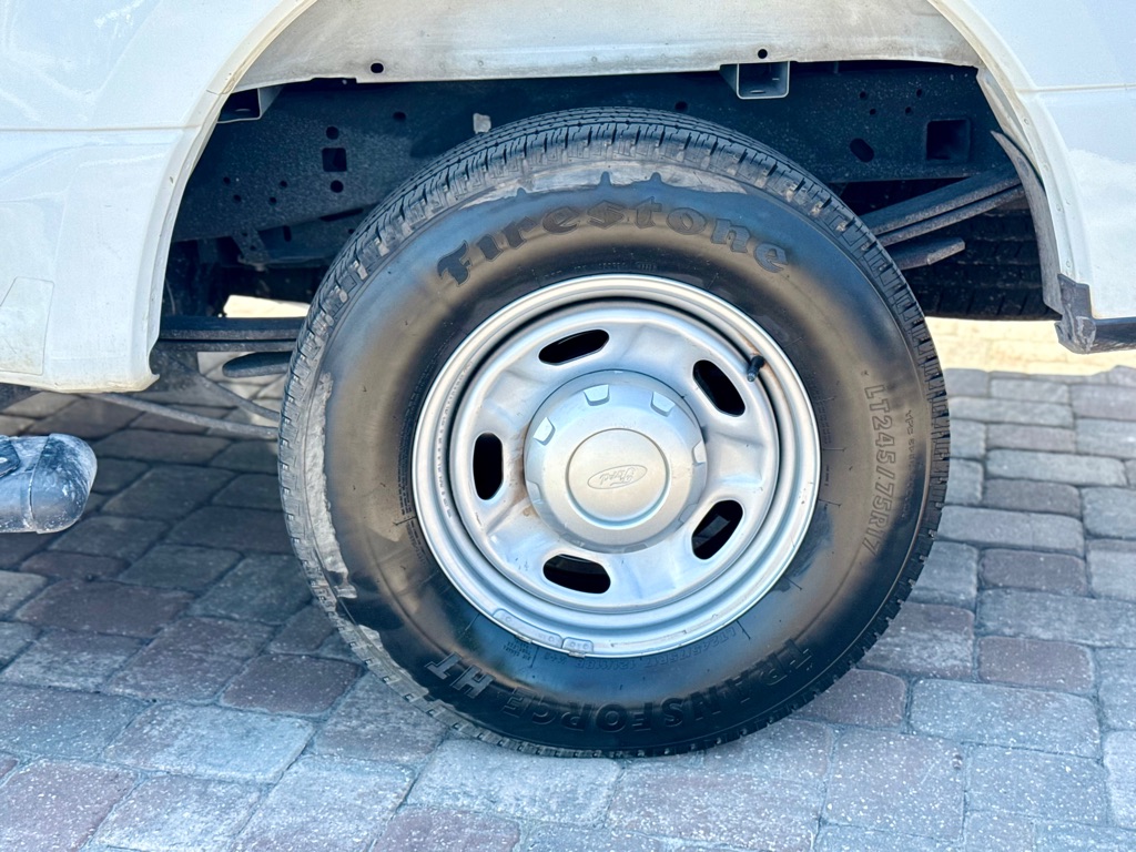 Photo 9 of this FORD F250