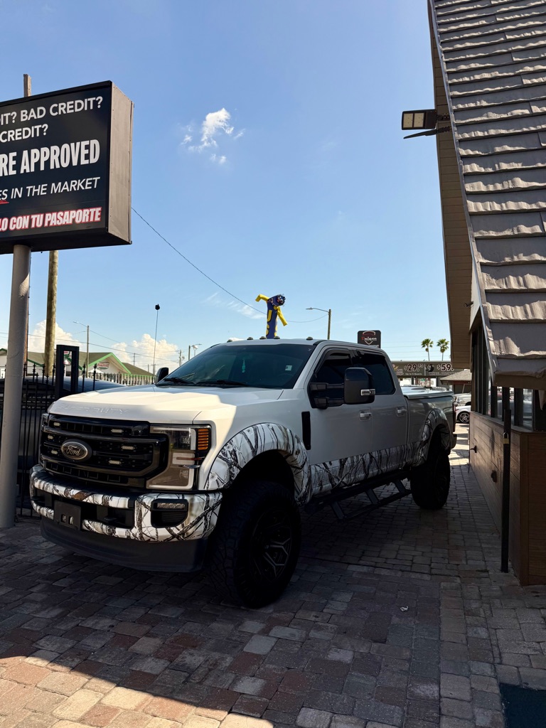 Photo 23 of this FORD F350