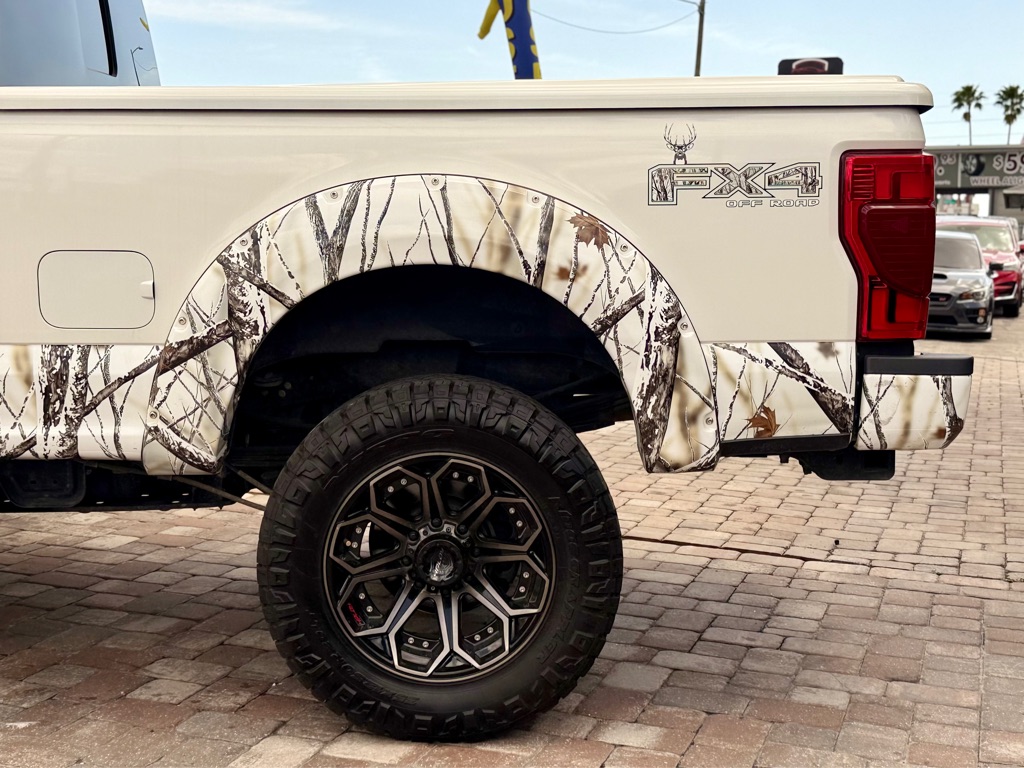 Photo 25 of this FORD F350