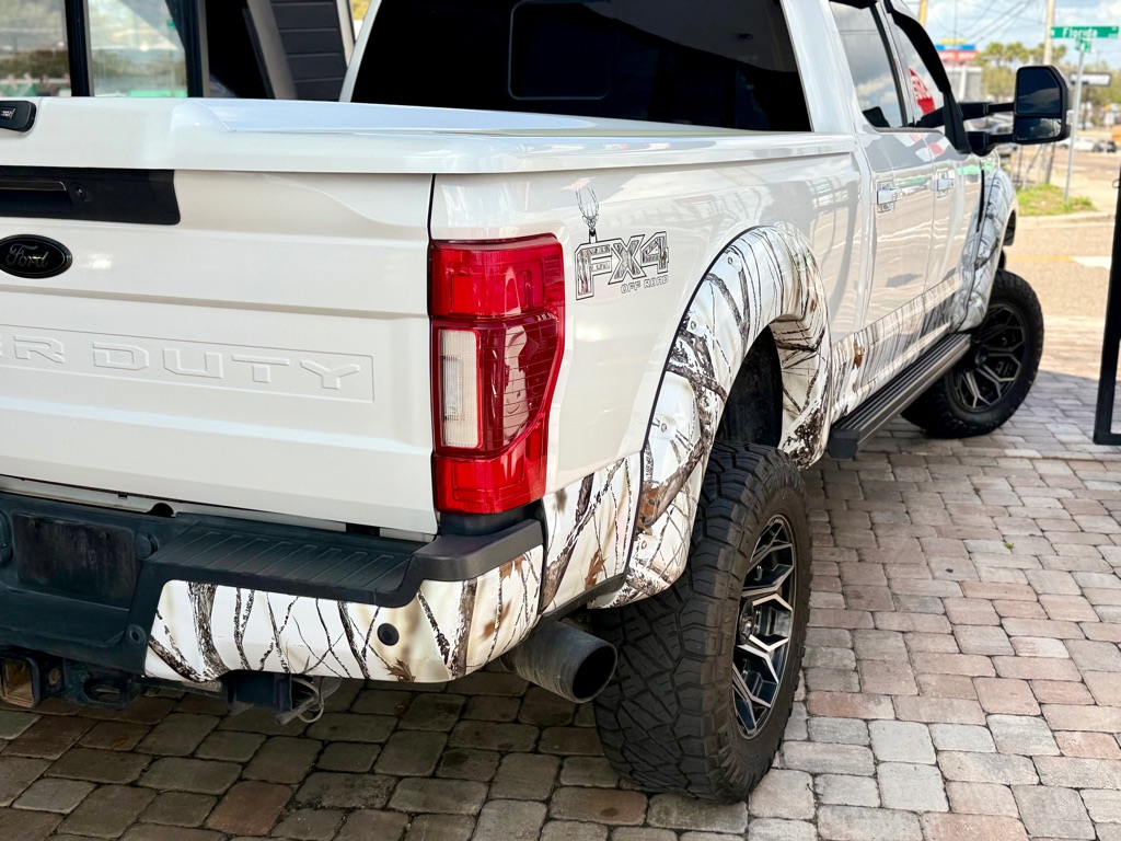 Photo 32 of this FORD F350