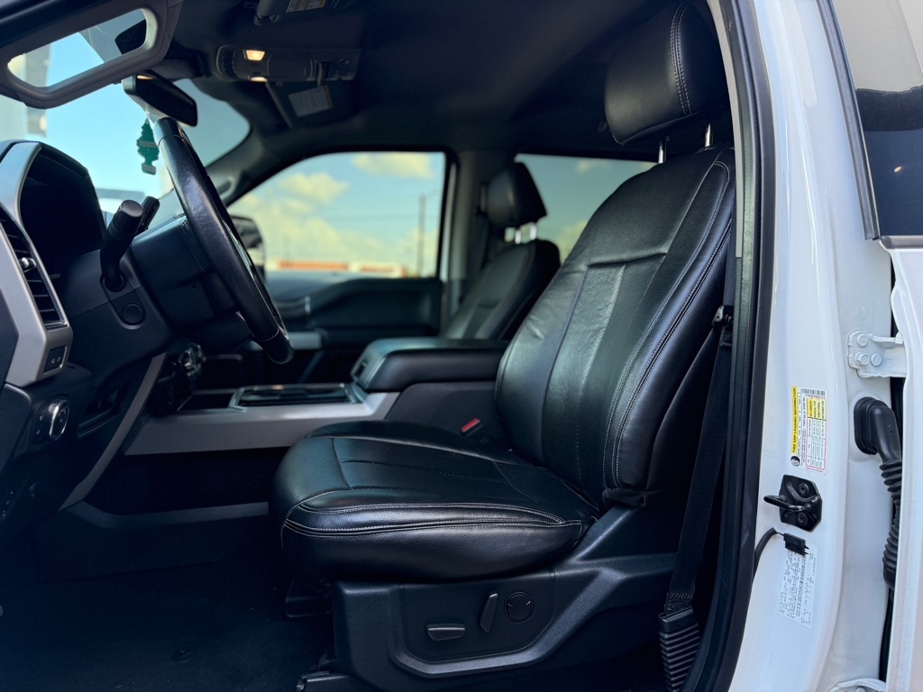 Photo 13 of this FORD F350