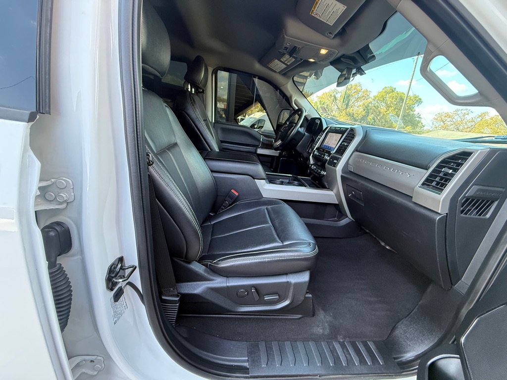 Photo 21 of this FORD F350