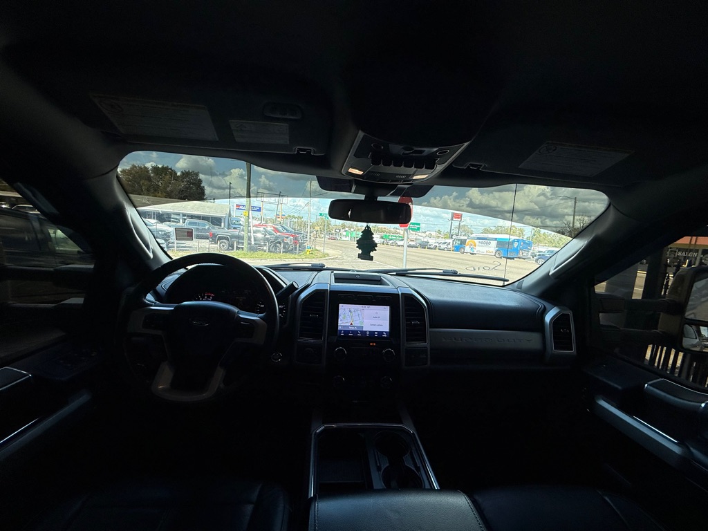 Photo 14 of this FORD F350