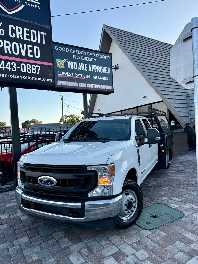 Photo 2 of this FORD F350