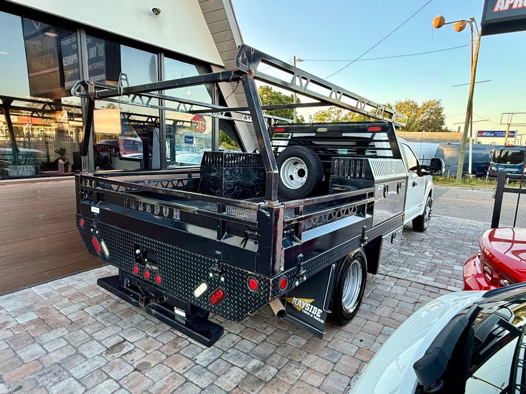 Photo 9 of this FORD F350