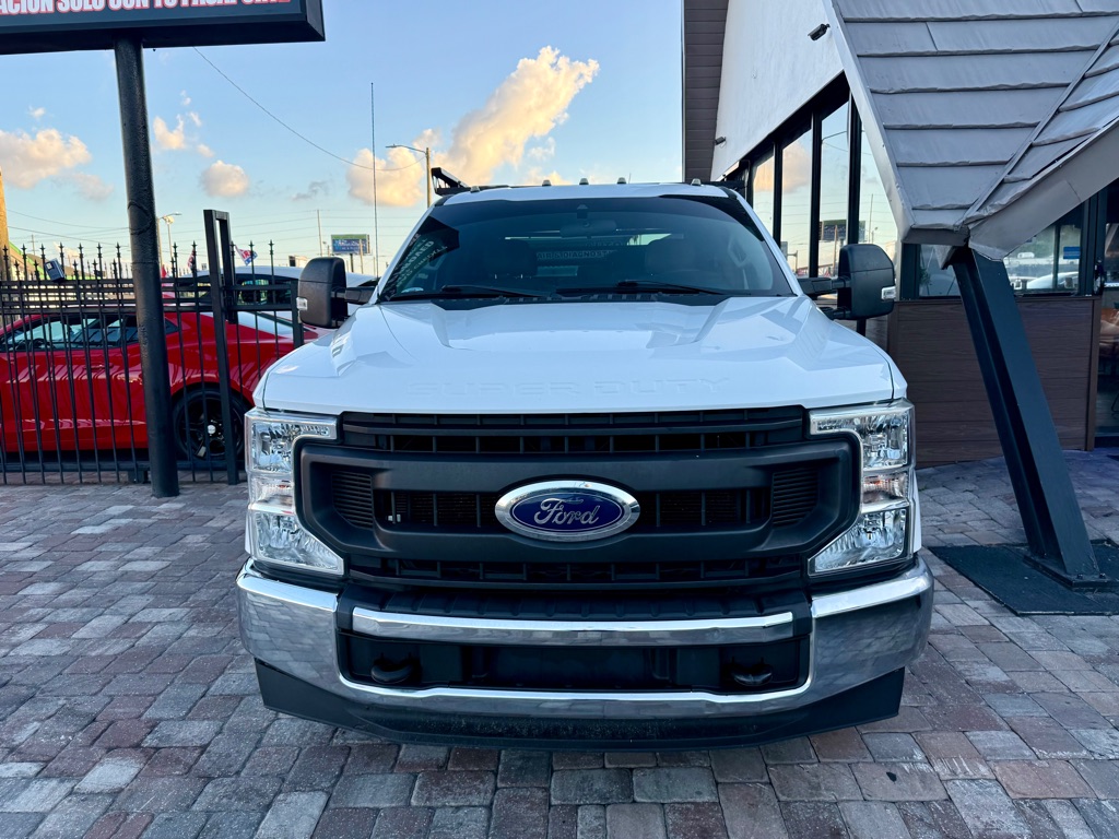 Photo 4 of this FORD F350