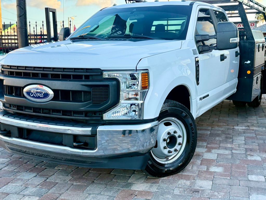 Photo 27 of this FORD F350