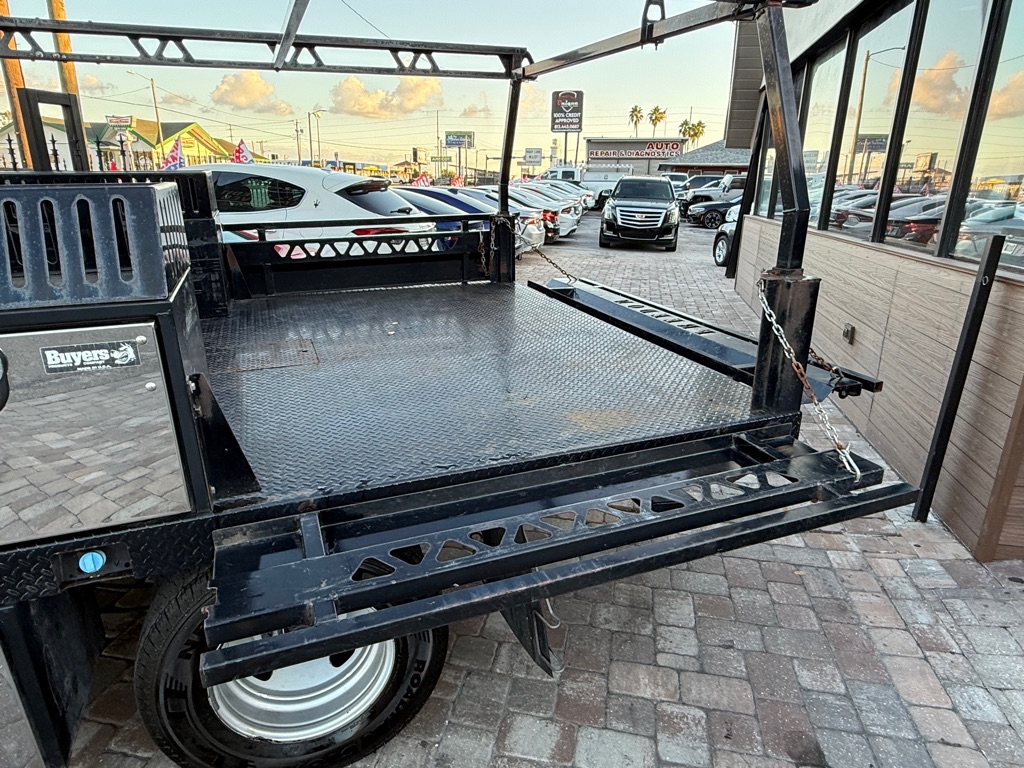Photo 10 of this FORD F350