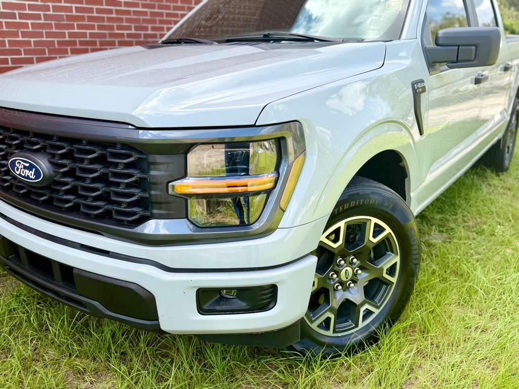 Photo 23 of this FORD F150