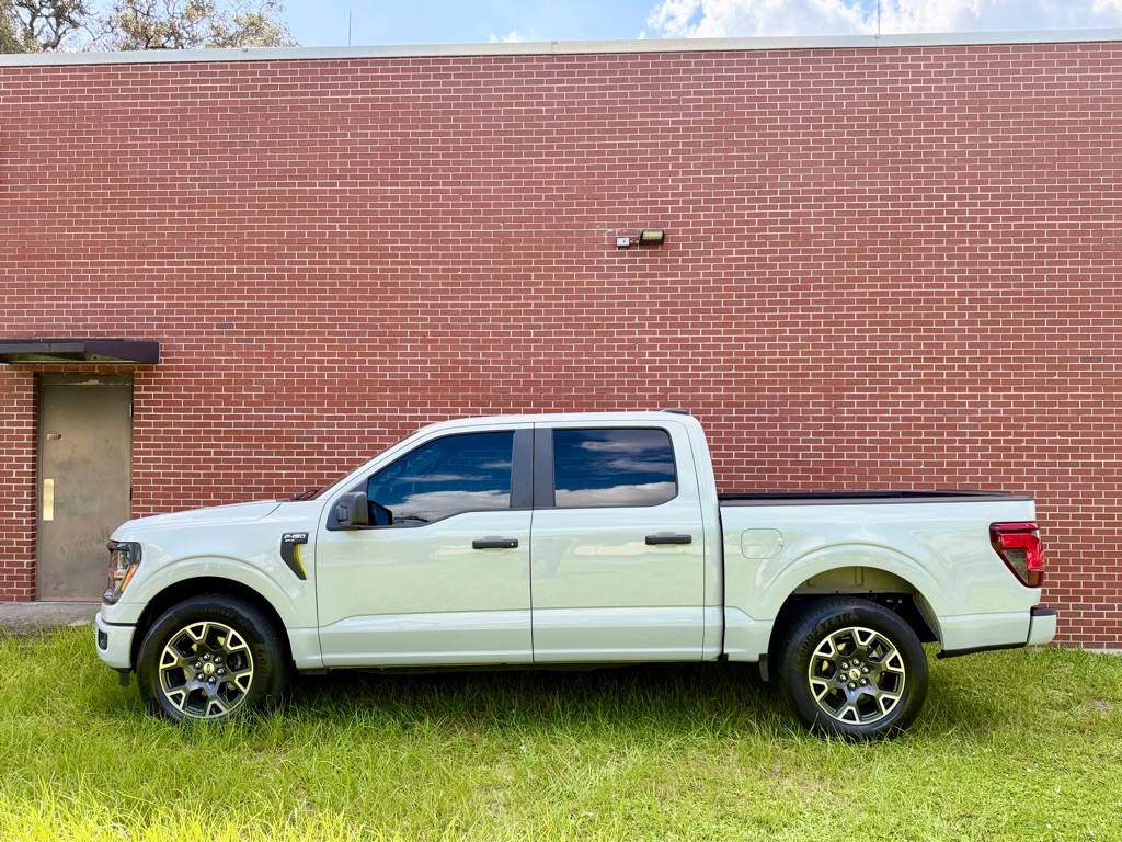 Photo 7 of this FORD F150