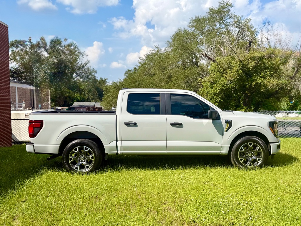 Photo 6 of this FORD F150