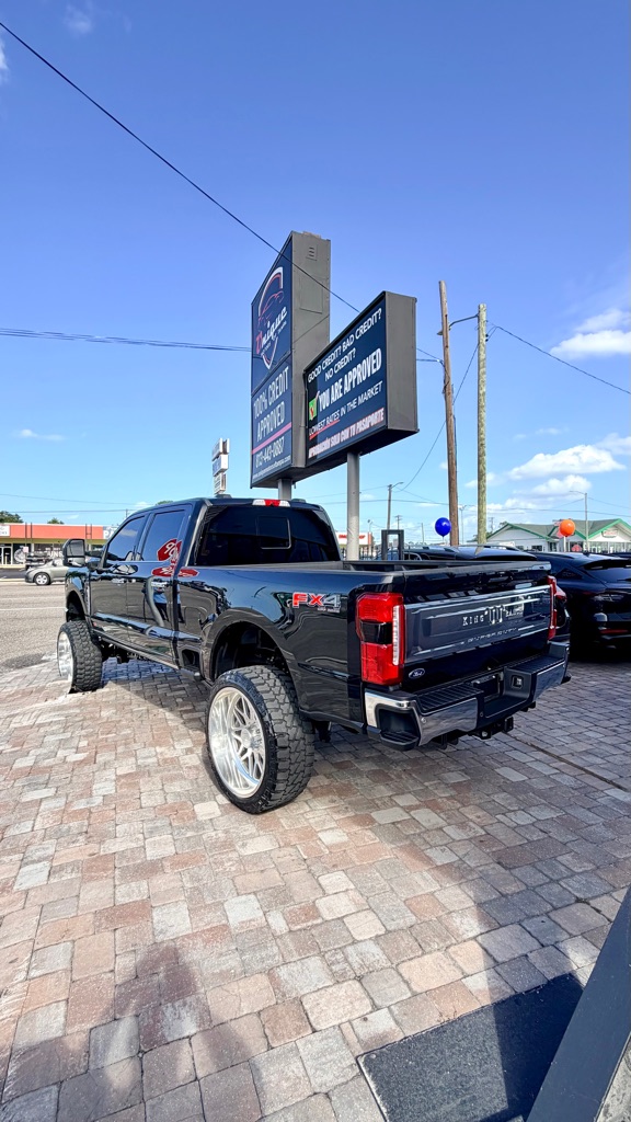 Photo 5 of this FORD F350