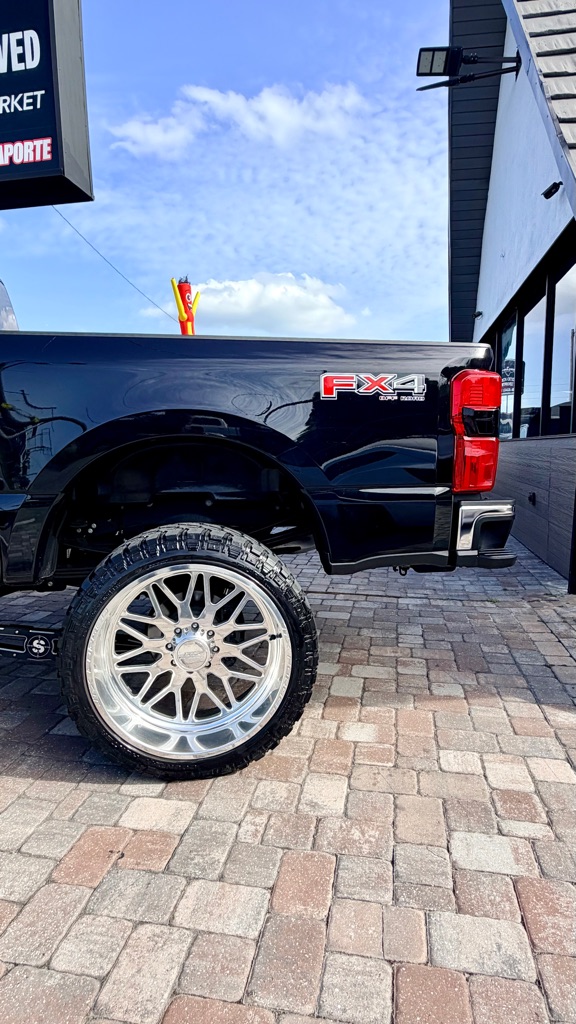 Photo 7 of this FORD F350