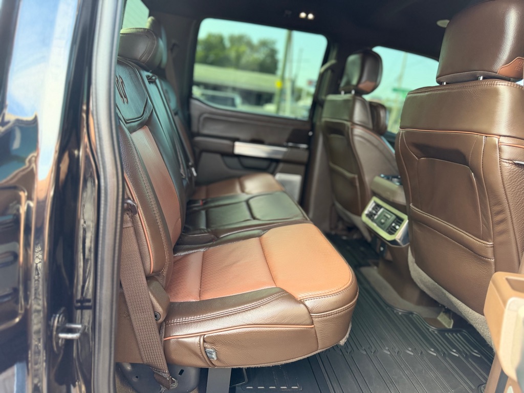 Photo 19 of this FORD F350
