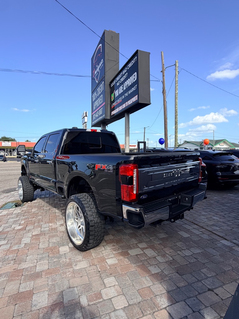 Photo 30 of this FORD F350