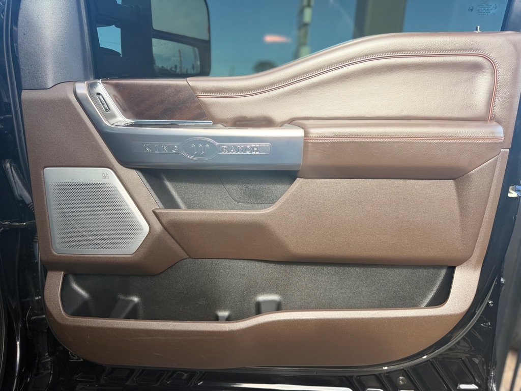 Photo 46 of this FORD F350