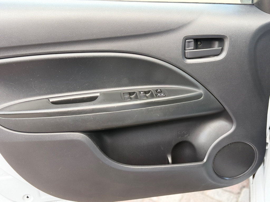 Photo 27 of this MITSUBISHI MIRAGE