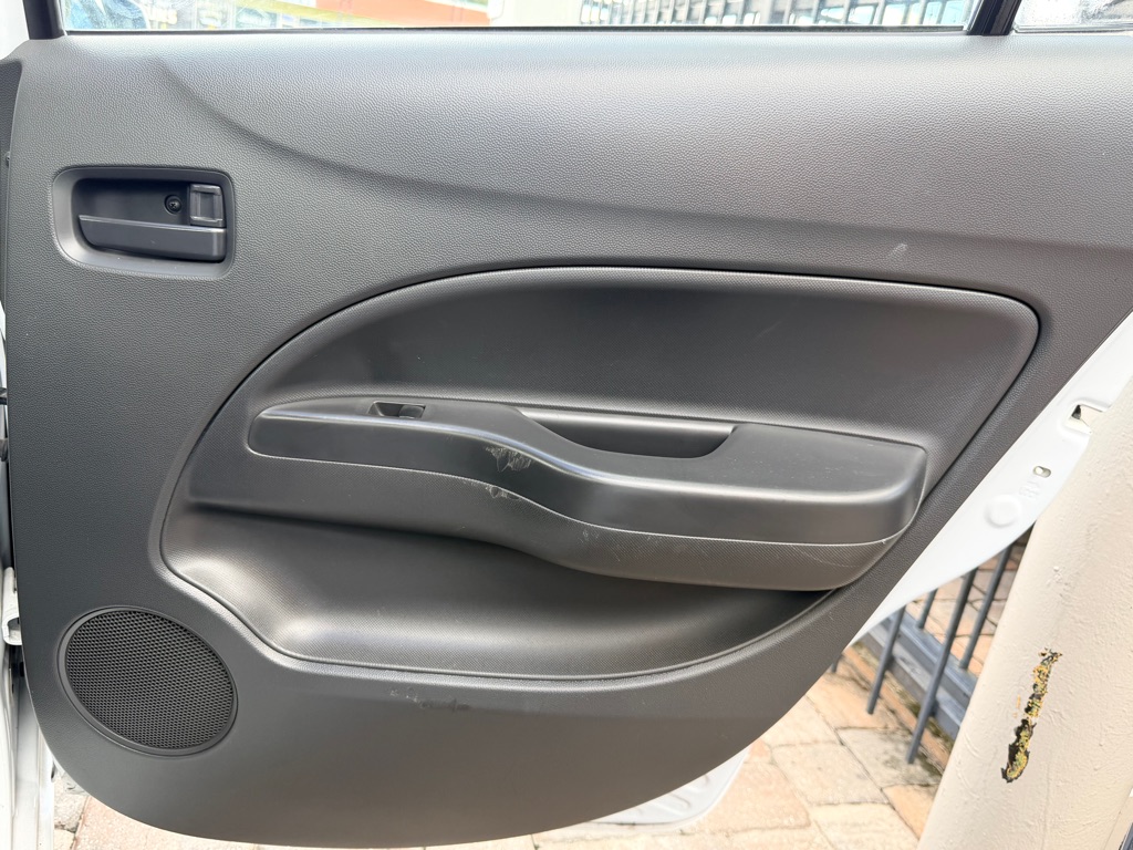 Photo 30 of this MITSUBISHI MIRAGE