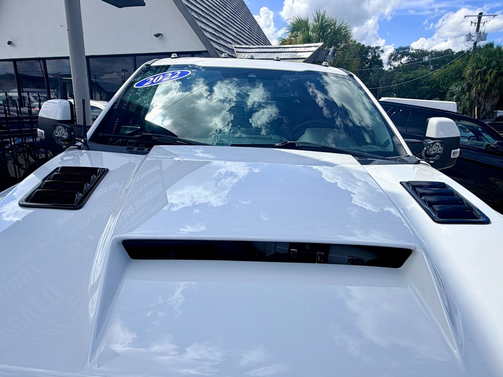 Photo 30 of this FORD F250 LARIAT